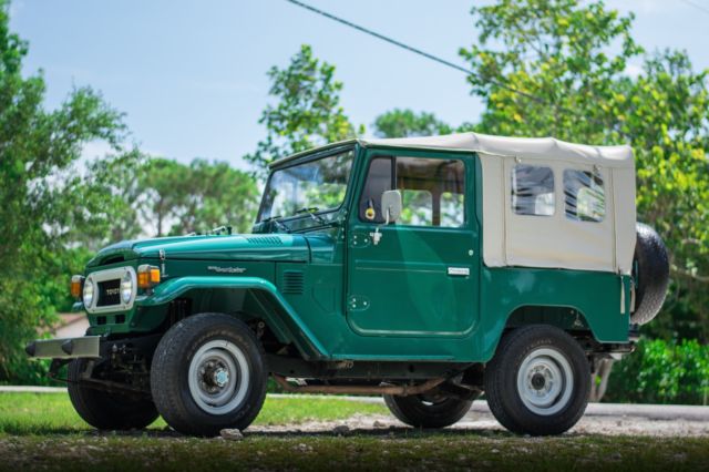 1977 Toyota Land Cruiser FJ40 - photo 4