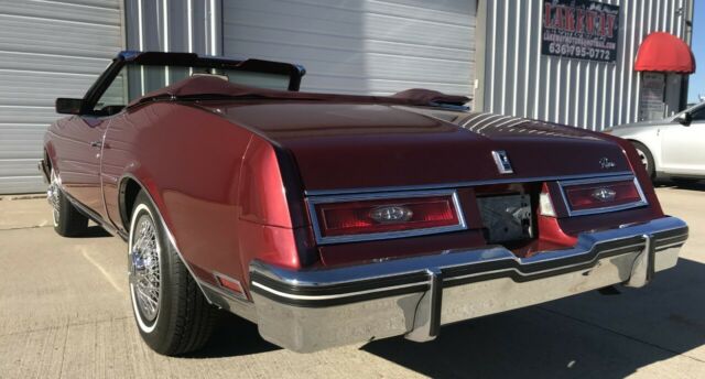 1983 Buick Riviera Convertible 59,241 Miles - photo 2