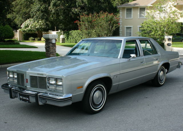 MINT SHOWROOM QUALITY SURVIVOR - 1977 Oldsmobile 88 Sedan - 18K ORIG MI 1977 Oldsmobile Eighty-Eight Sedan - MINT ORIGINAL - 18K MI