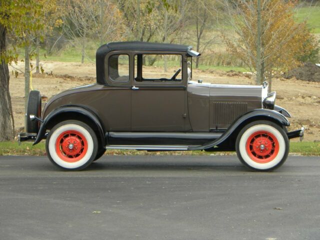 1929 Ford Model A Special Coupe - photo 2