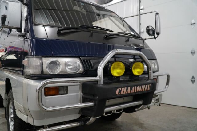 1993 Mitsubishi Delica