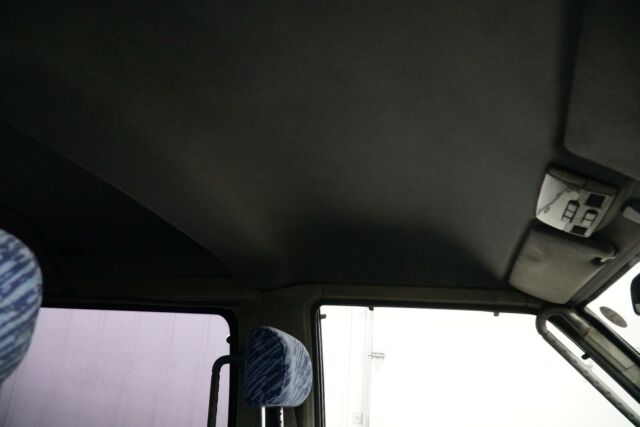 1993 Mitsubishi Delica - photo 6