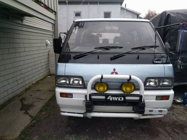 Mitsubishi Delica Exceed 4X4 turbodiesel van 1989 Mitsubishi Other