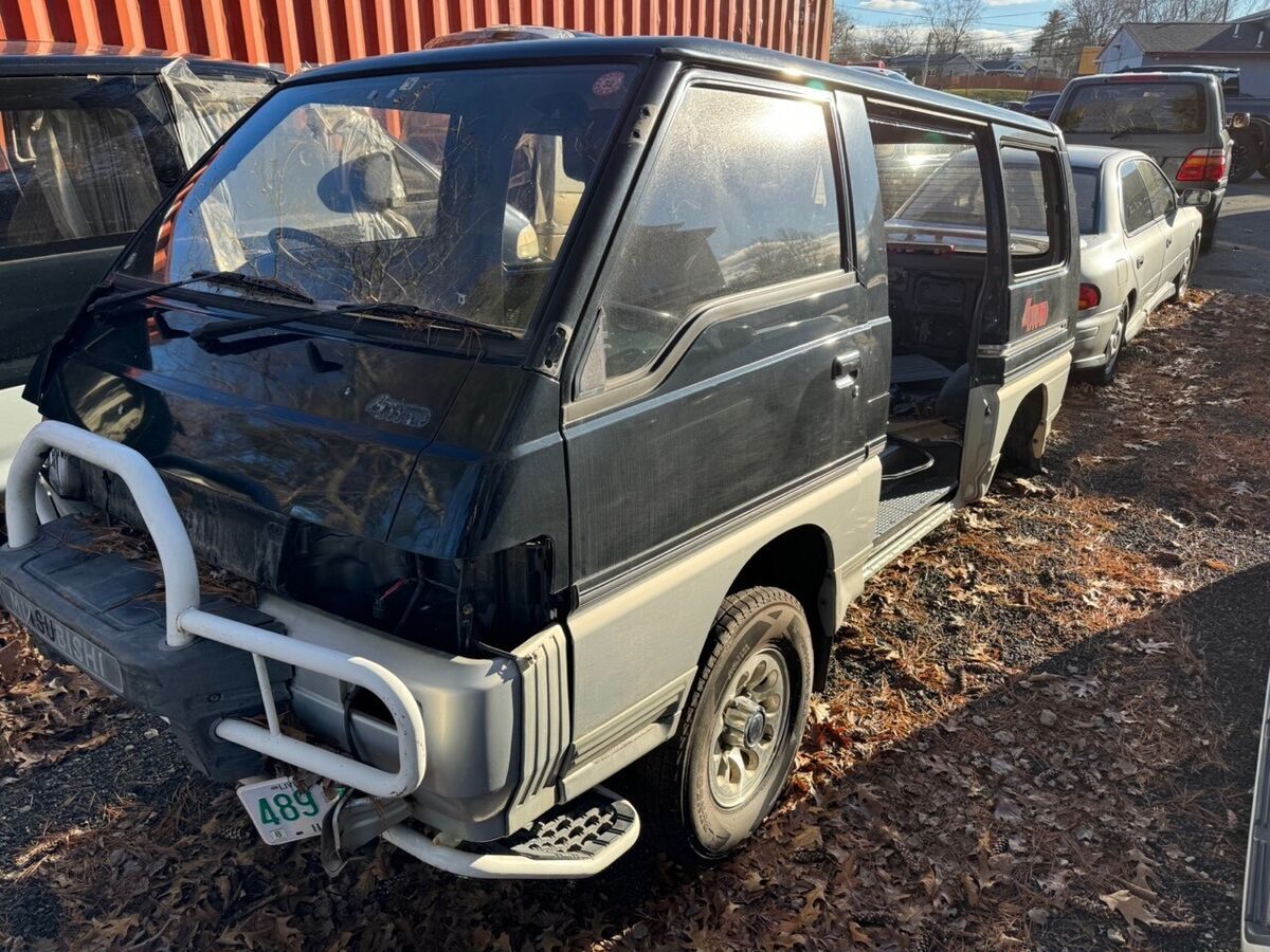 1979 Mitsubishi Other - photo 2