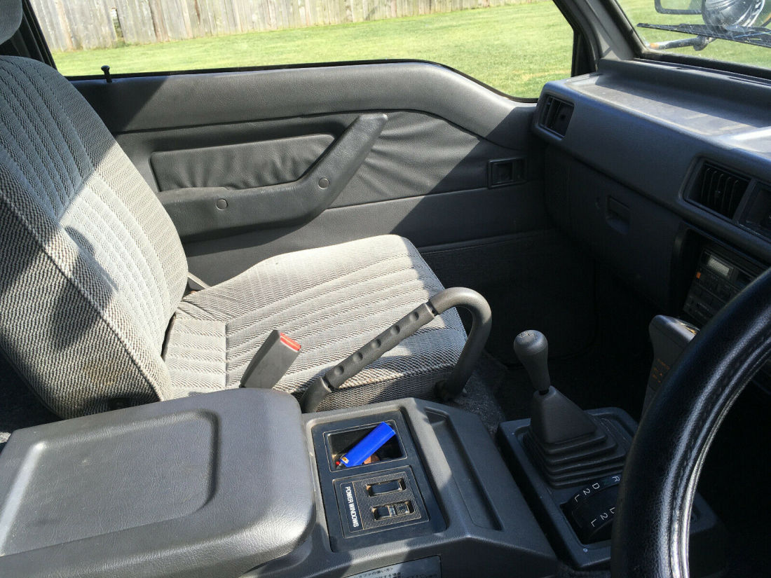1994 Mitsubishi Delica Starwagon - photo 10