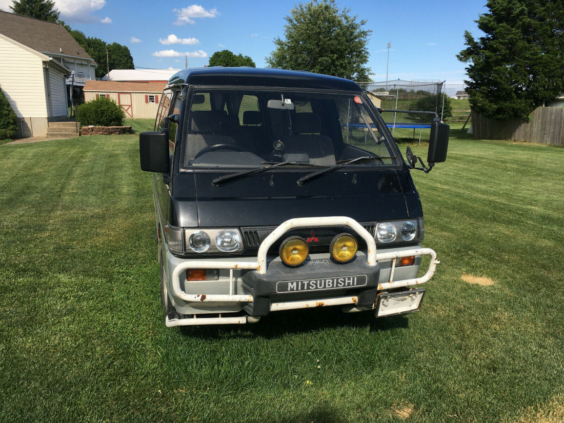 1994 Mitsubishi Delica Starwagon - photo 2