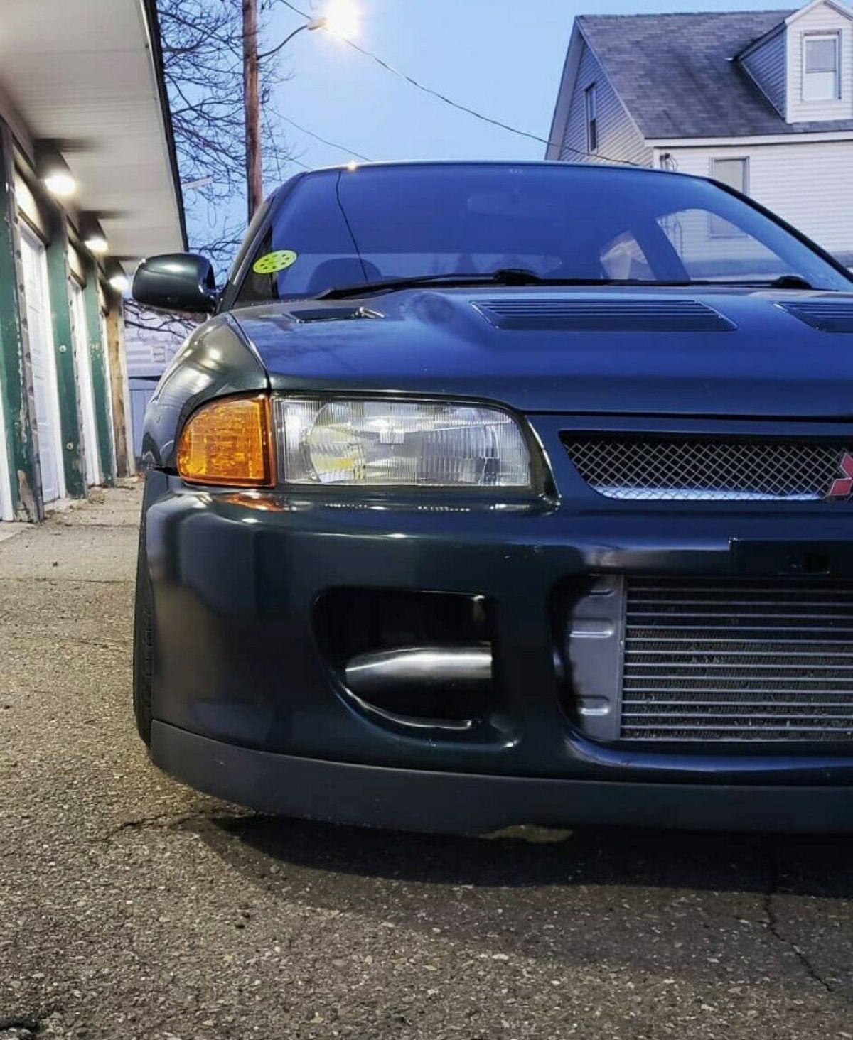 1992 Mitsubishi Evolution sedan - photo 2