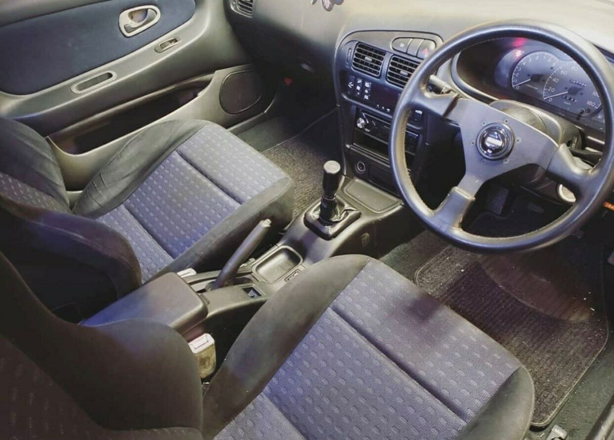 1992 Mitsubishi Evolution sedan - photo 3