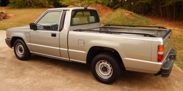1993 Mitsubishi Mighty Max - photo 6