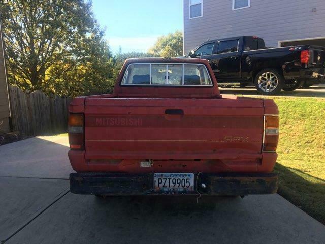 1987 Mitsubishi Mighty Max - photo 2