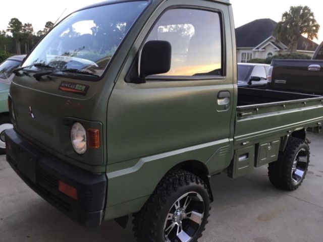Mitsubishi Minicab Japanese Mini Truck 4x4 4wd ATV UTV 2” Lift 23” Mud Tires 1992 Mitsubishi MINICAB U42T