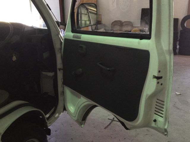 1992 Mitsubishi MINICAB U42T - photo 11
