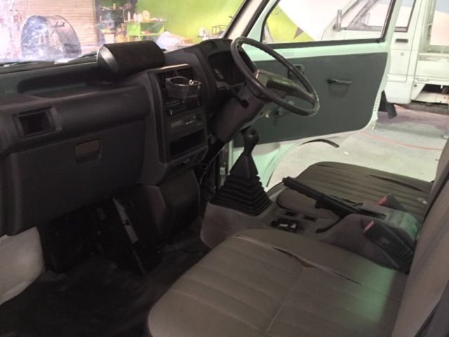 1992 Mitsubishi MINICAB U42T - photo 9