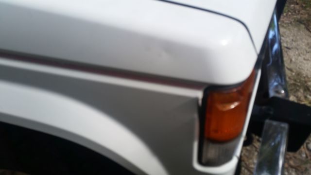 1990 Mitsubishi Pajero, Montero, Raider L044G - photo 12