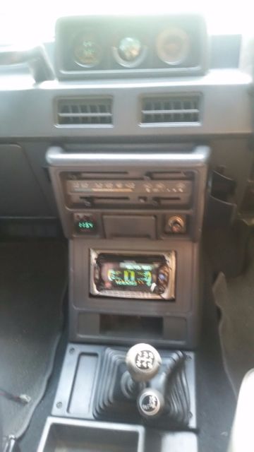 1990 Mitsubishi Pajero, Montero, Raider L044G - photo 13