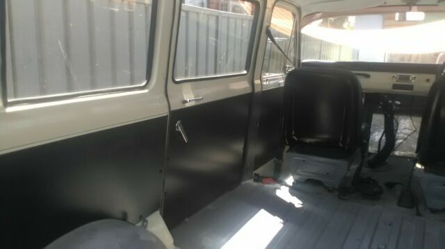 1972 Ford Transit - photo 10