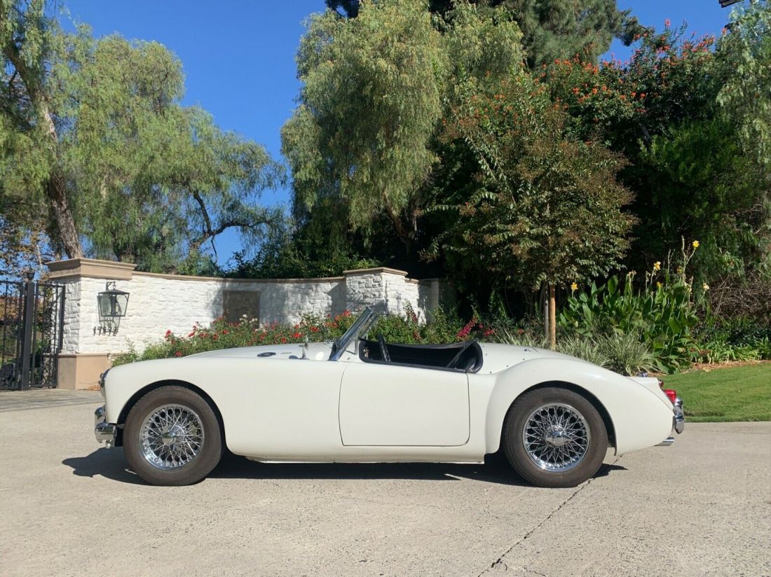 1960 MG MGA - "Old English White" - Recent $3k+ Svc - photo 10