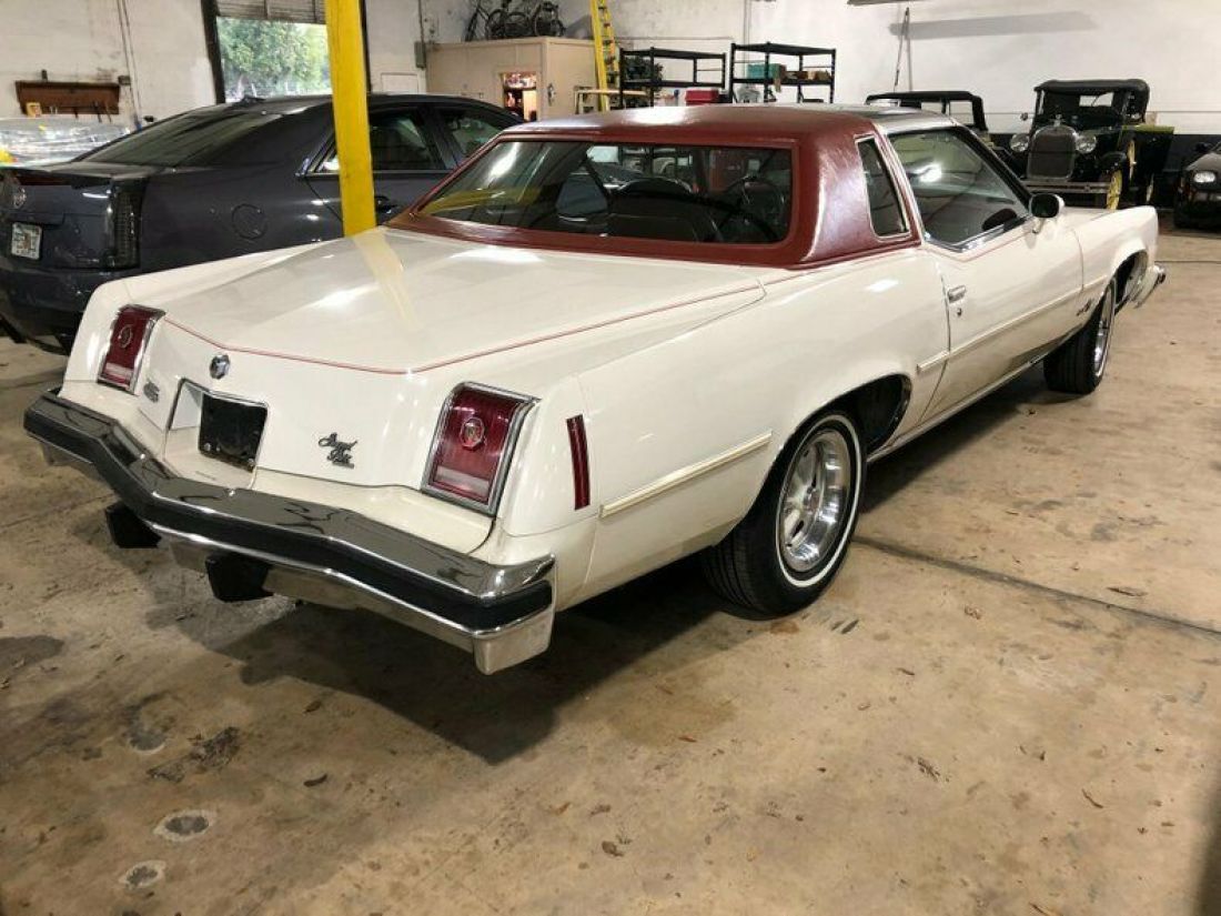 1977 Pontiac Grand Prix SJ - photo 2