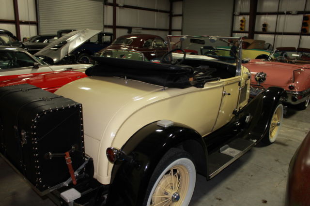 1929 Ford Model A Light Yellow, black top - photo 3
