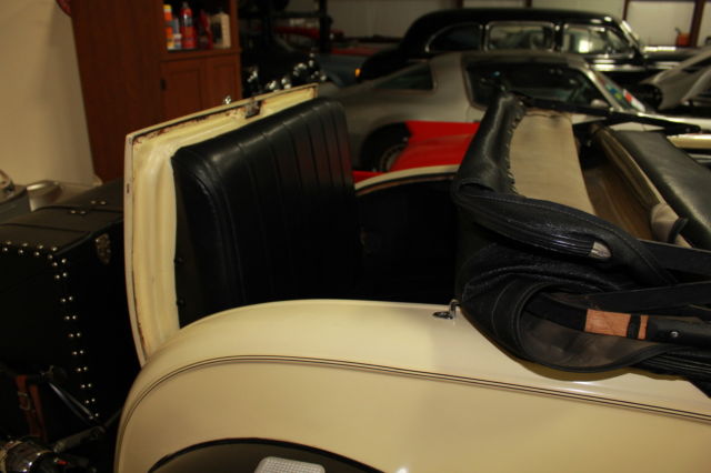 1929 Ford Model A Light Yellow, black top - photo 5