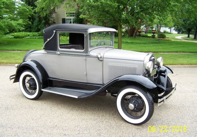 1931 Ford Model A Sport Coupe - photo 3