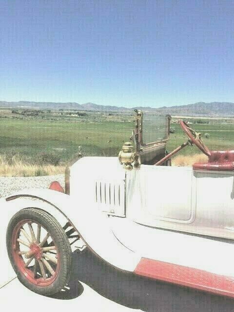 1918 Ford Model T Touring white body/red pin stripe - photo 7