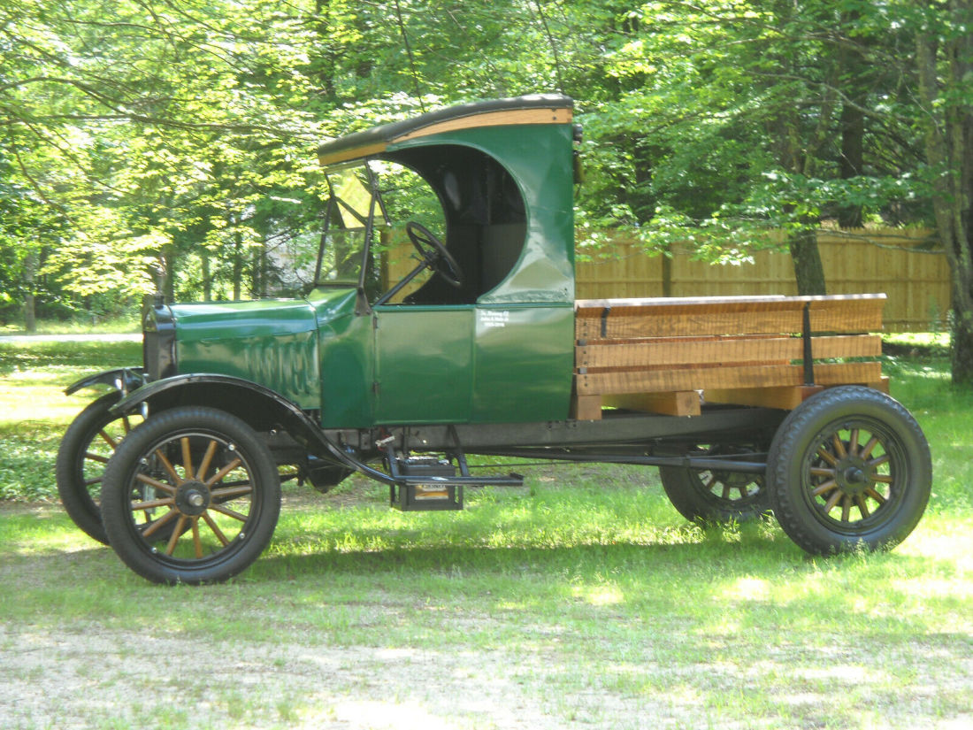 Model TT C Cab one ton truck 1924 Ford Model T