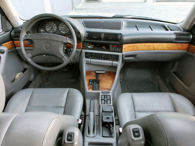 1988 BMW 7-Series 750il - photo 10