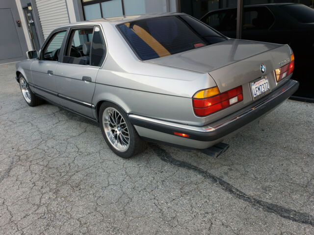 1988 BMW 7-Series 750il - photo 2