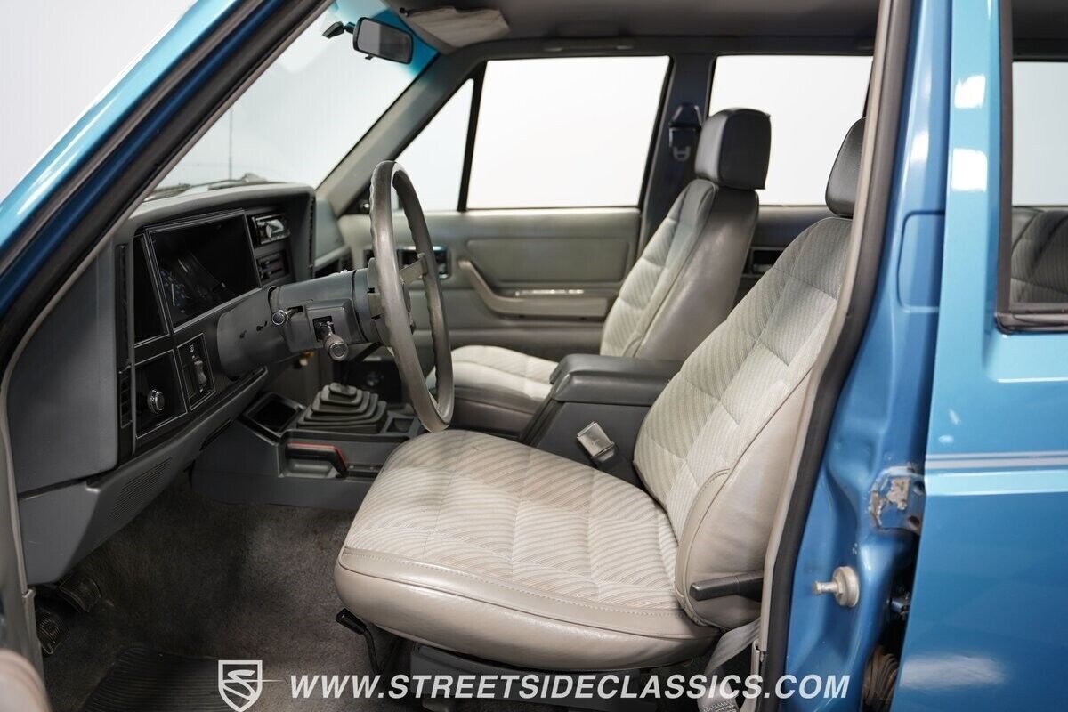 1989 Jeep Cherokee Pioneer 4x4 - photo 5