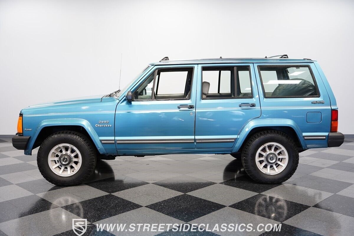 1989 Jeep Cherokee Pioneer 4x4 - photo 8