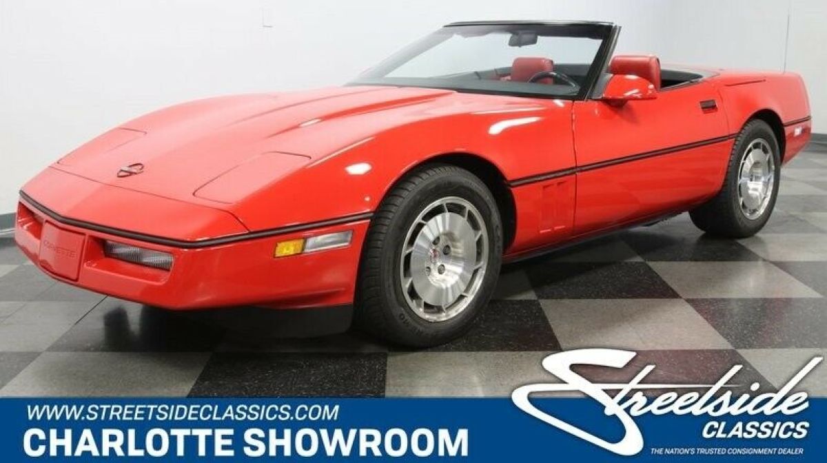 modern classic c4 vette rag drop top red leather interior American sports car 1986 Chevrolet Corvette Convertible