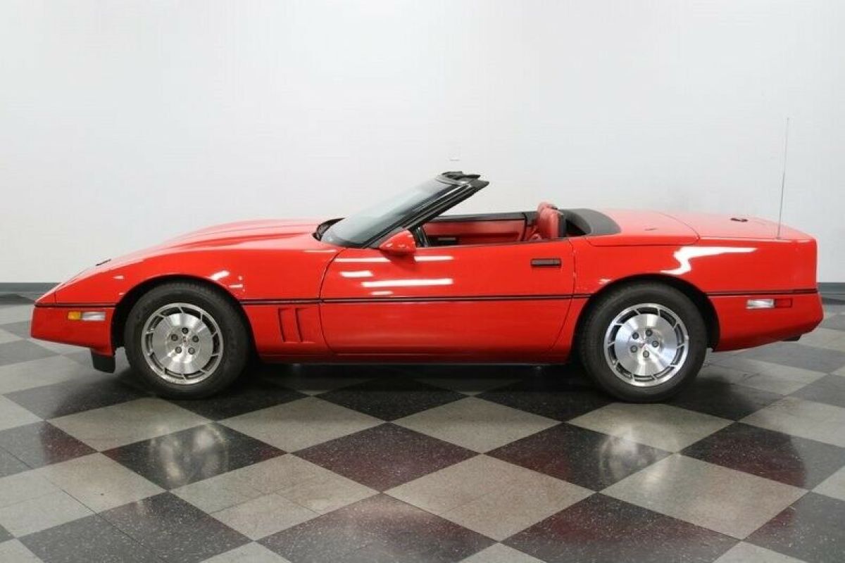 1986 Chevrolet Corvette Convertible - photo 4