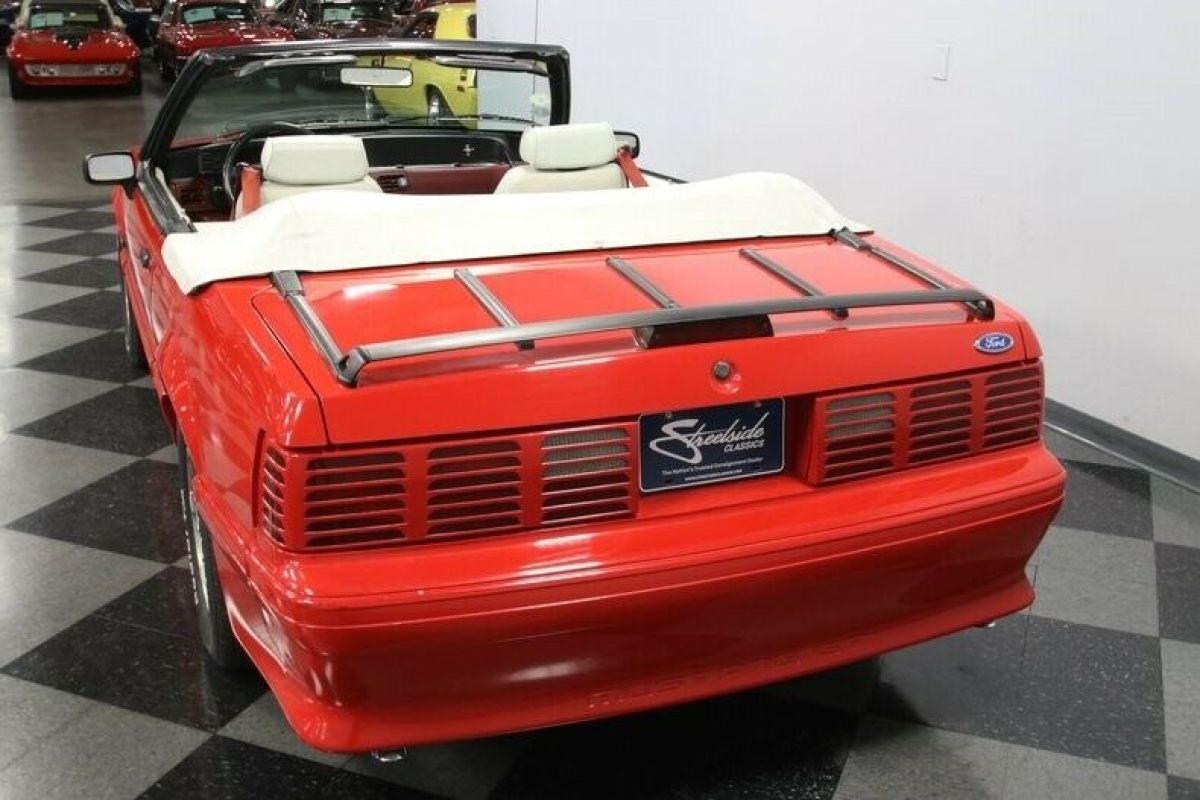 1990 Ford Mustang GT Convertible - photo 11