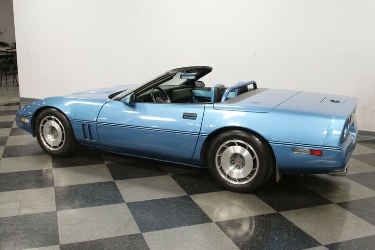 1987 Chevrolet Corvette Convertible - photo 10