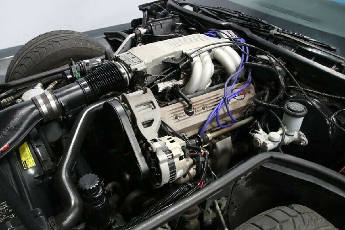 1987 Chevrolet Corvette Convertible - photo 3
