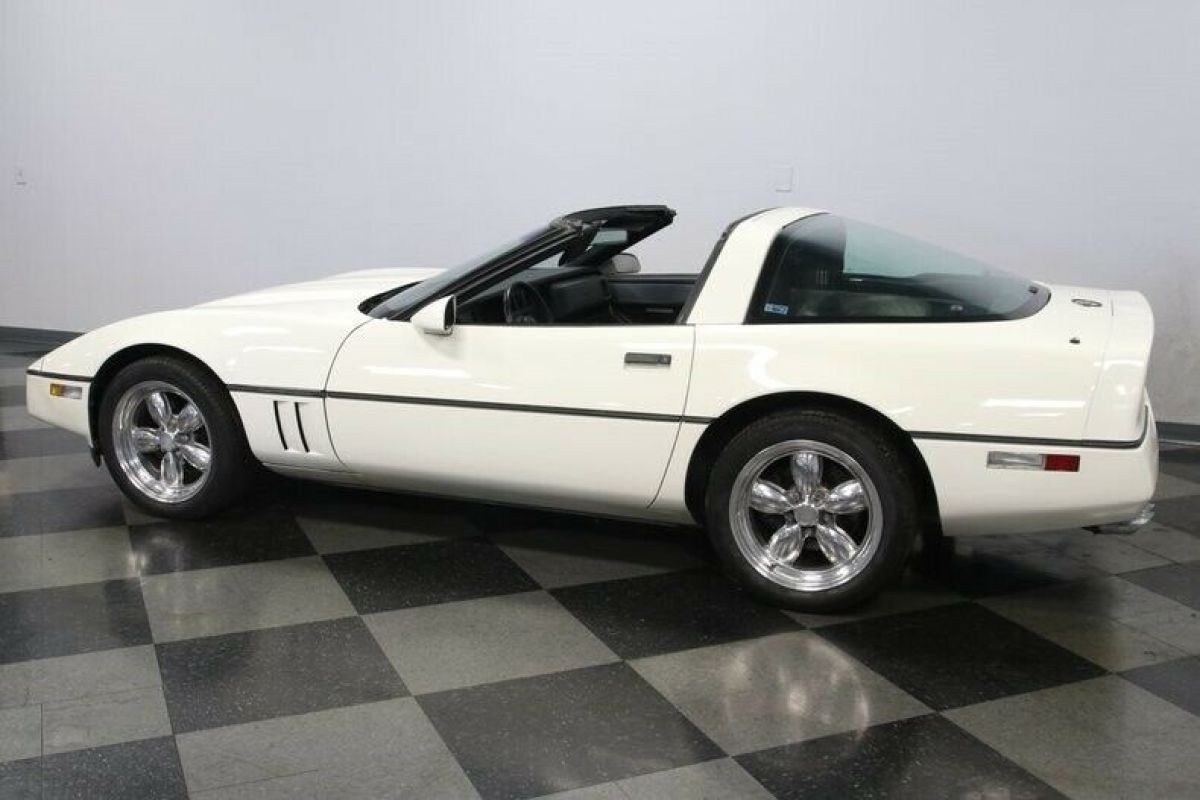 1985 Chevrolet Corvette - photo 9