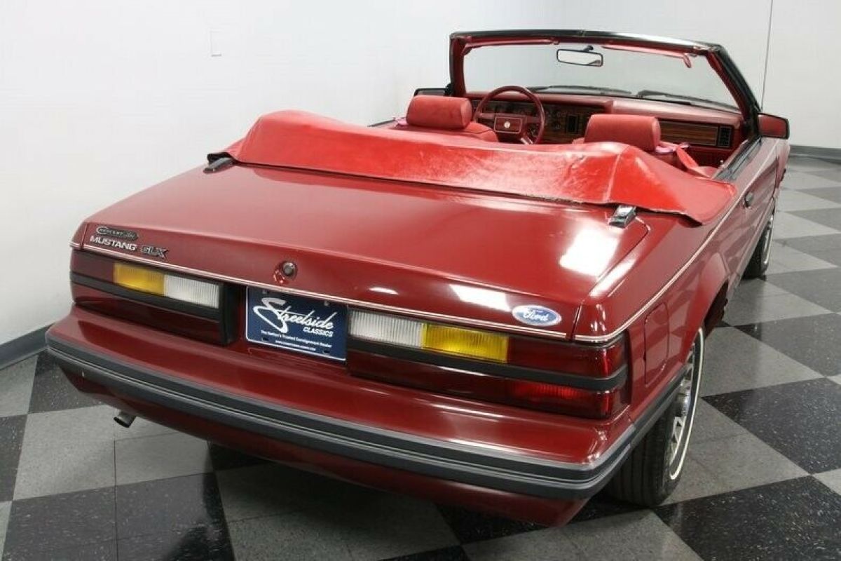 1983 Ford Mustang GLX Convertible - photo 12
