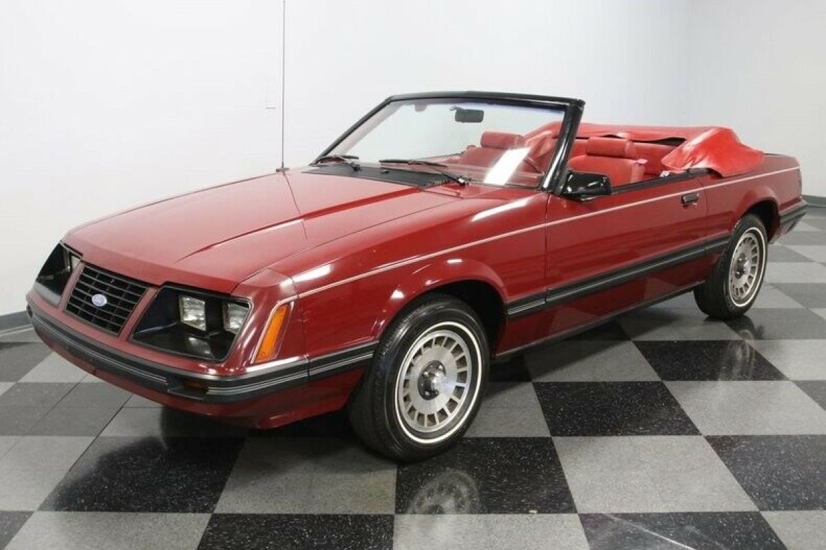 1983 Ford Mustang GLX Convertible - photo 5