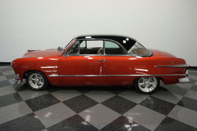 1951 Ford Crown Victoria - photo 2