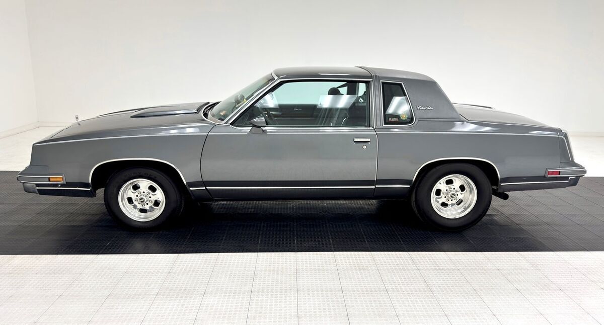 1986 Oldsmobile Cutlass Salon Hardtop - photo 2