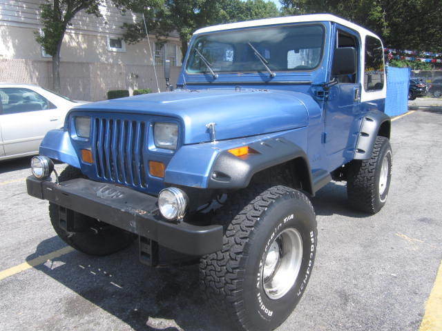 Monster Truck 4x4 lifted modified show truck collectible classic very solid. 1988 Jeep Wrangler 2dr Base Mod