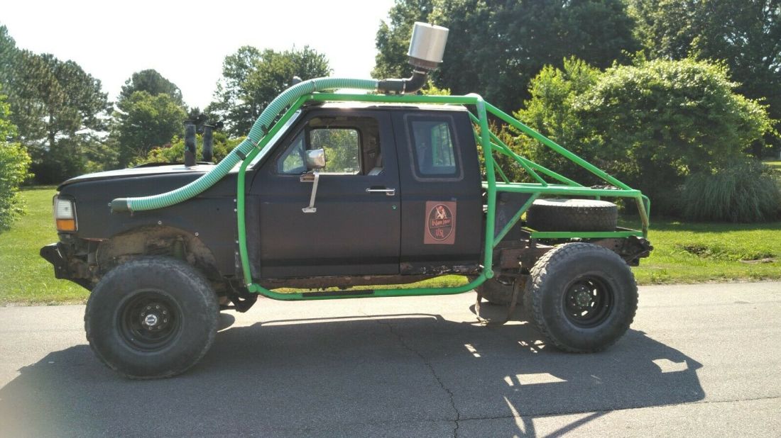 Monster truck, 5.8v8, AT, headers w/chimney pipe, oversize breather, clean tank 1992 Ford F-250 Lifted Monster truck w/ headers and chimney Pipe