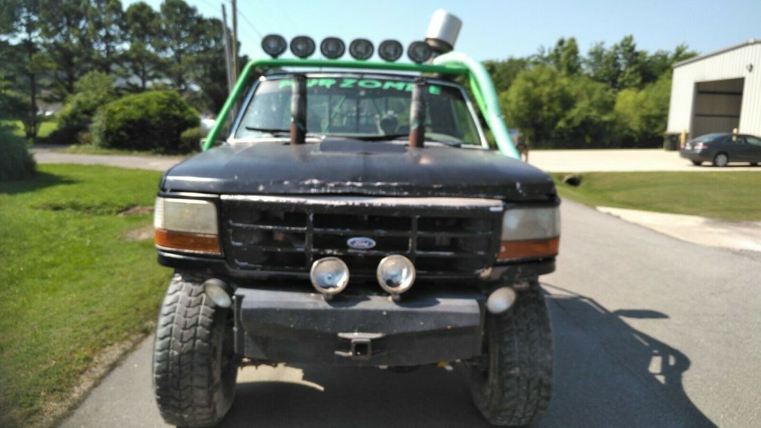 1992 Ford F-250 Lifted Monster truck w/ headers and chimney Pipe - photo 4