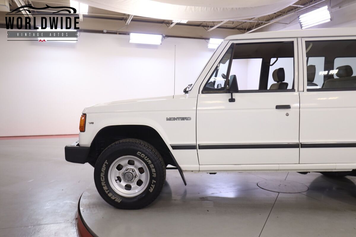 1990 Mitsubishi Montero - photo 7