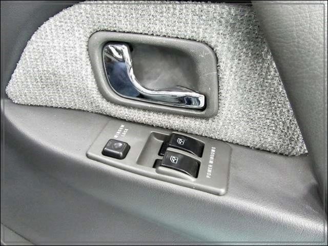 1991 Mitsubishi Montero - photo 12