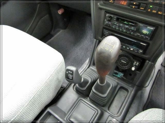 1991 Mitsubishi Montero - photo 13