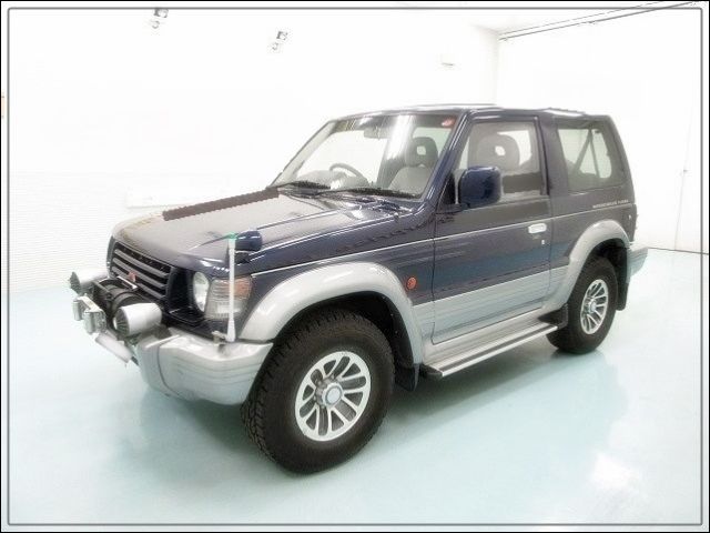1991 Mitsubishi Montero - photo 2