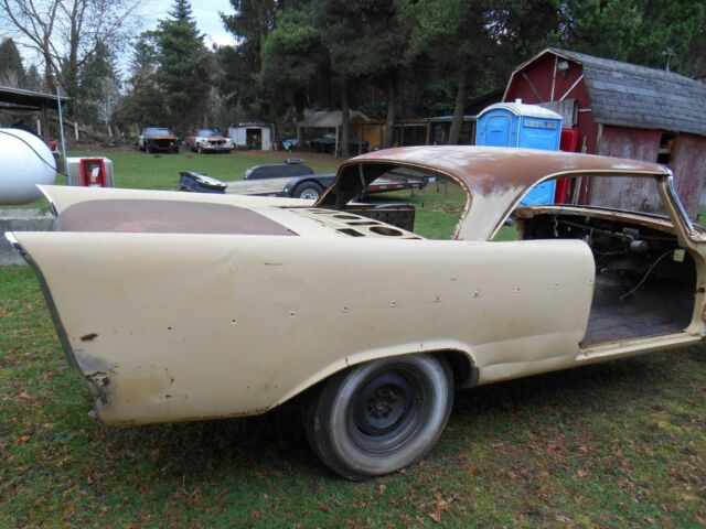 1957 Chrysler Saratoga - photo 4