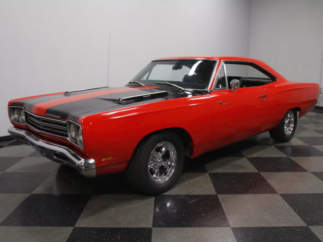 MOPAR FUN, 383 V8, 4 SPEED, PWR STEER, SMOOTH RUNNING, GREAT COLORS, VALUE! 1969 Plymouth Road Runner